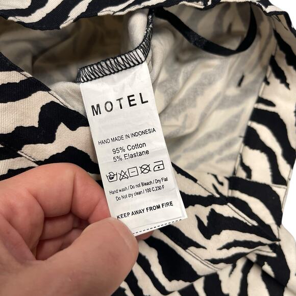 Motel Rocks Zoven Trouser 90s Zebra Flare Pant Size Small NWT - Picture 7 of 9